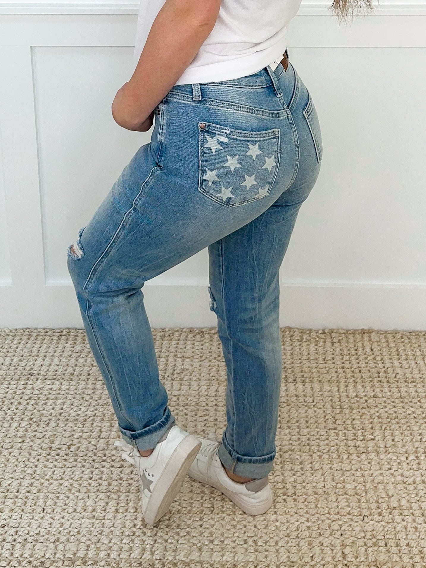 Judy Blue Brandy Distressed Mid-Rise Boyfriend Light Wash Jeans