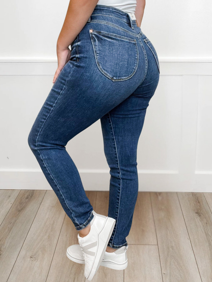Judy Blue Lindsey "Butt Lifting" High-Rise Slim Straight Leg Jeans