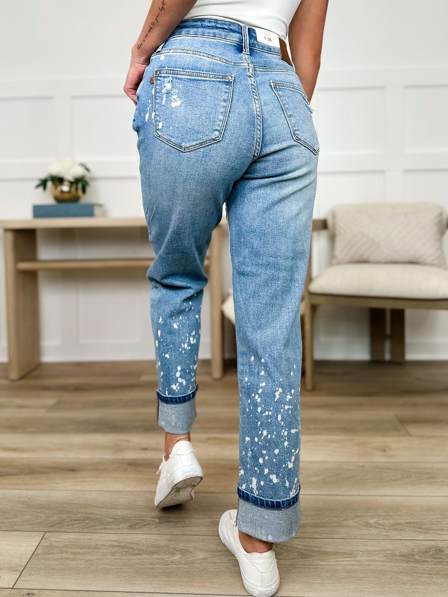 Judy Blue Jovie Mid-Rise Boyfriend Jeans - Medium Wash (Bleached, Distressed)