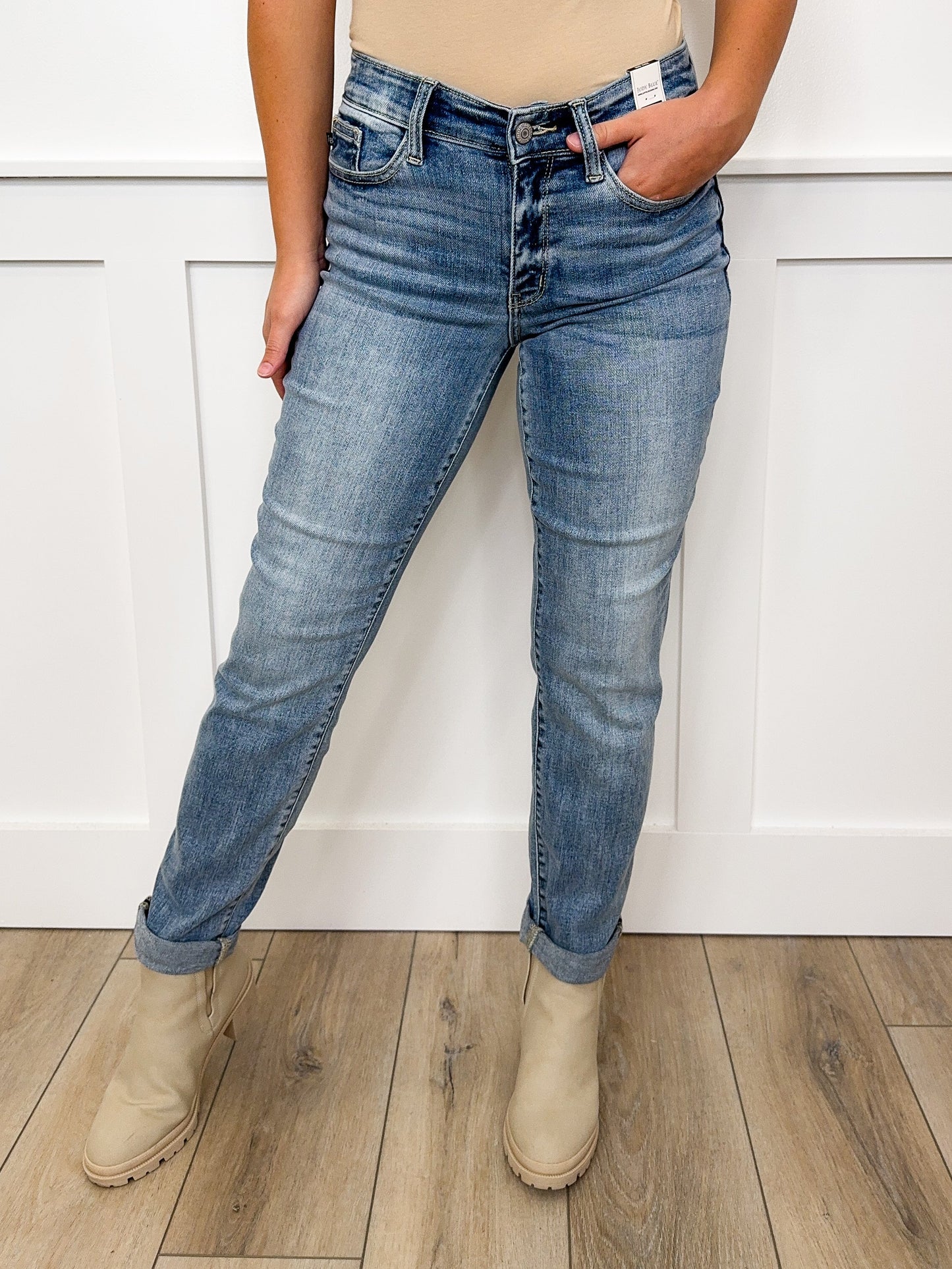 Judy Blue Sammie Mid-Rise Boyfriend Light Wash Jeans