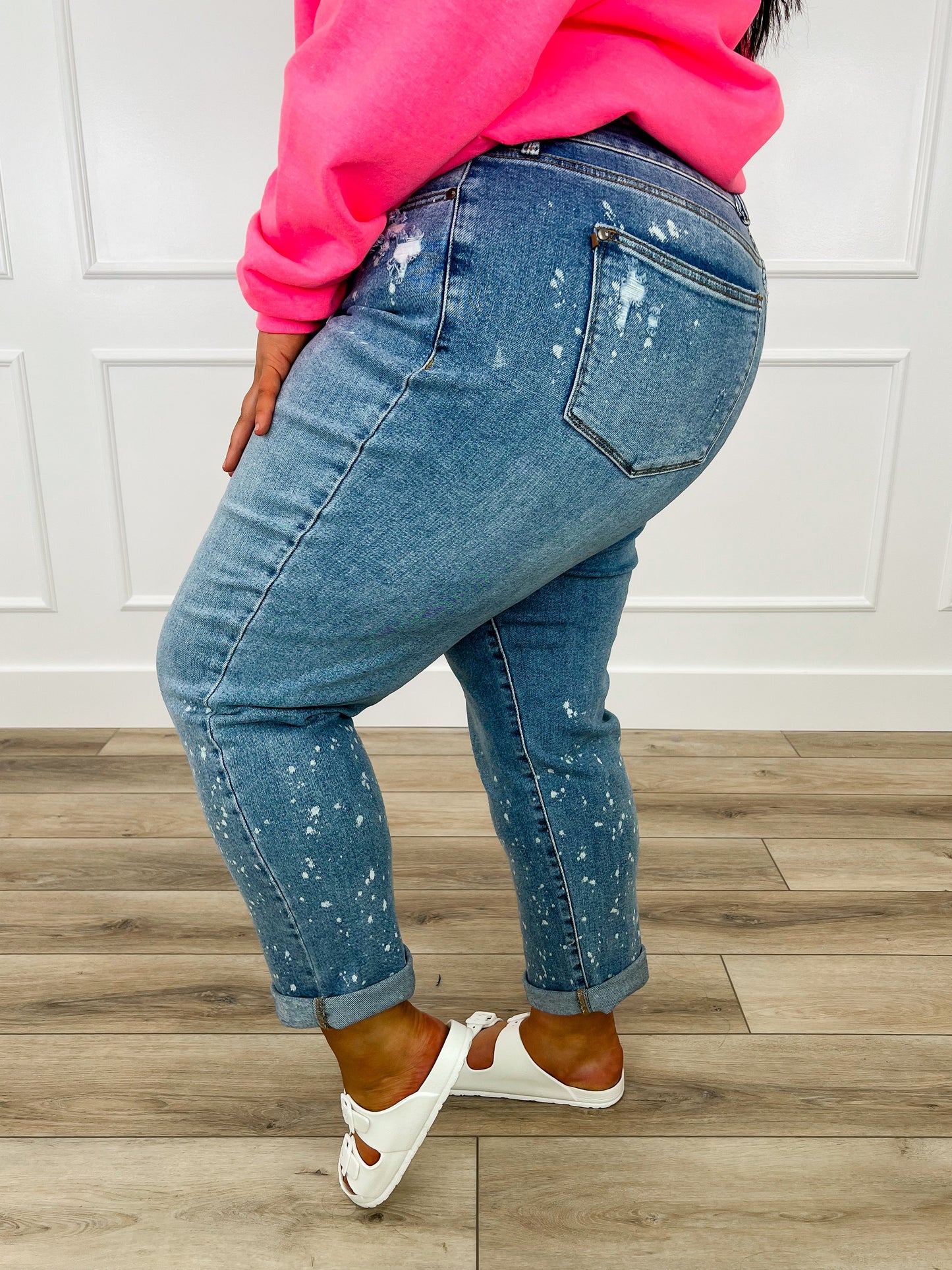 Judy Blue Jovie Mid-Rise Boyfriend Jeans - Medium Wash (Bleached, Distressed)
